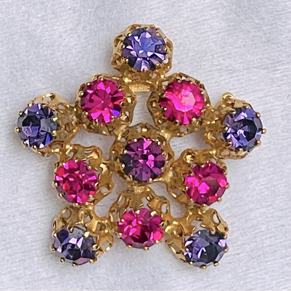 Vintage 50s Gold Tone Austrian Crystal Brooch Purple Pink Reverse Set Star